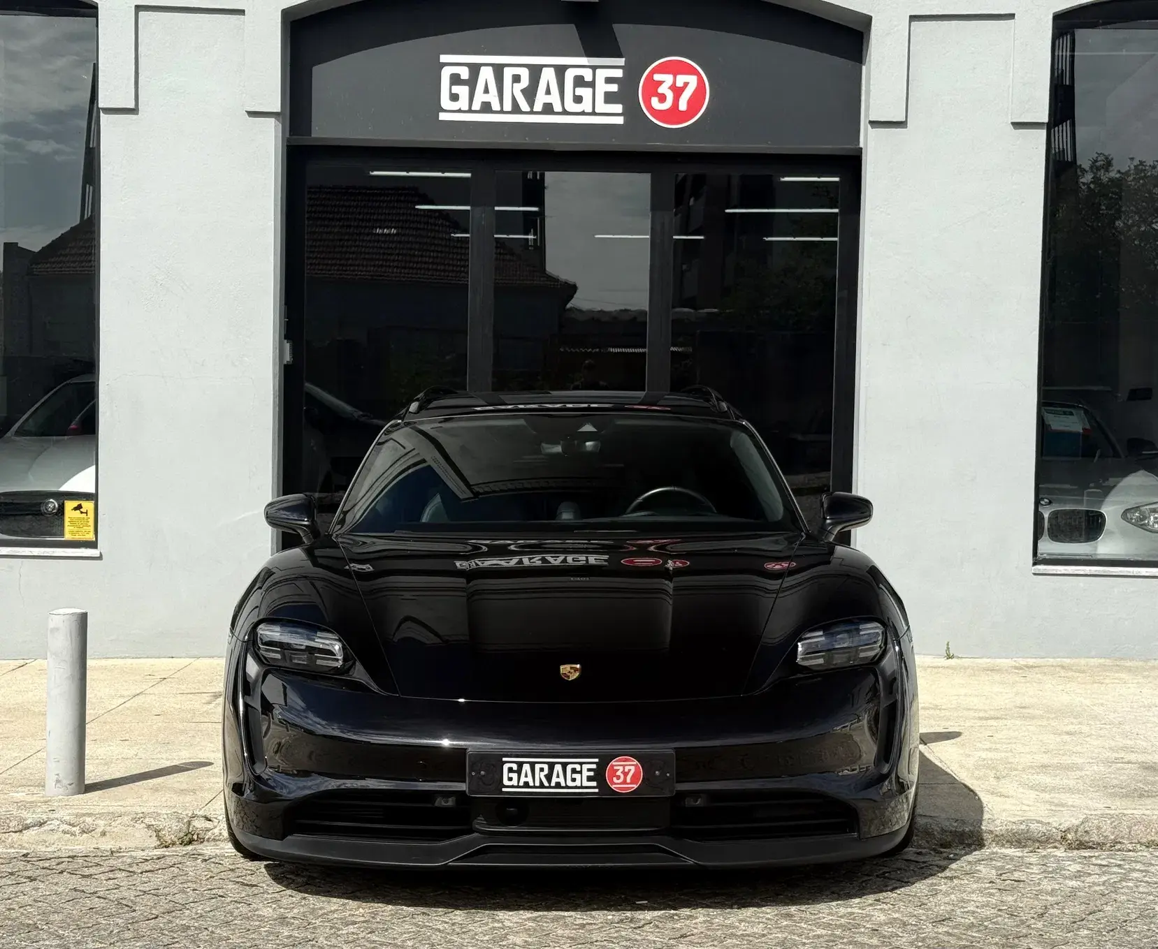 Porsche Taycan Cross Turismo 4 12