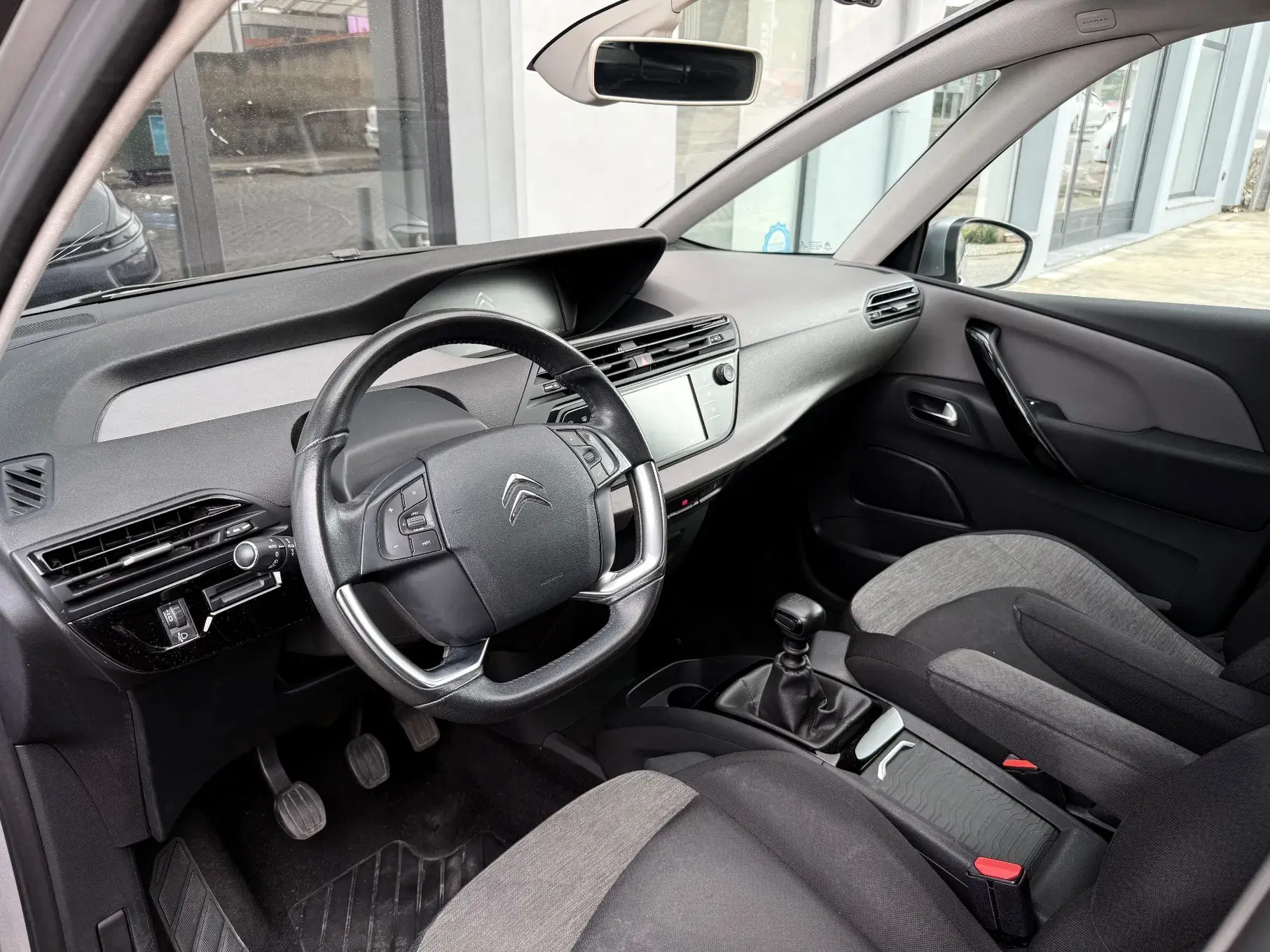 Citroen Grand C4 Spacetourer Outro 5