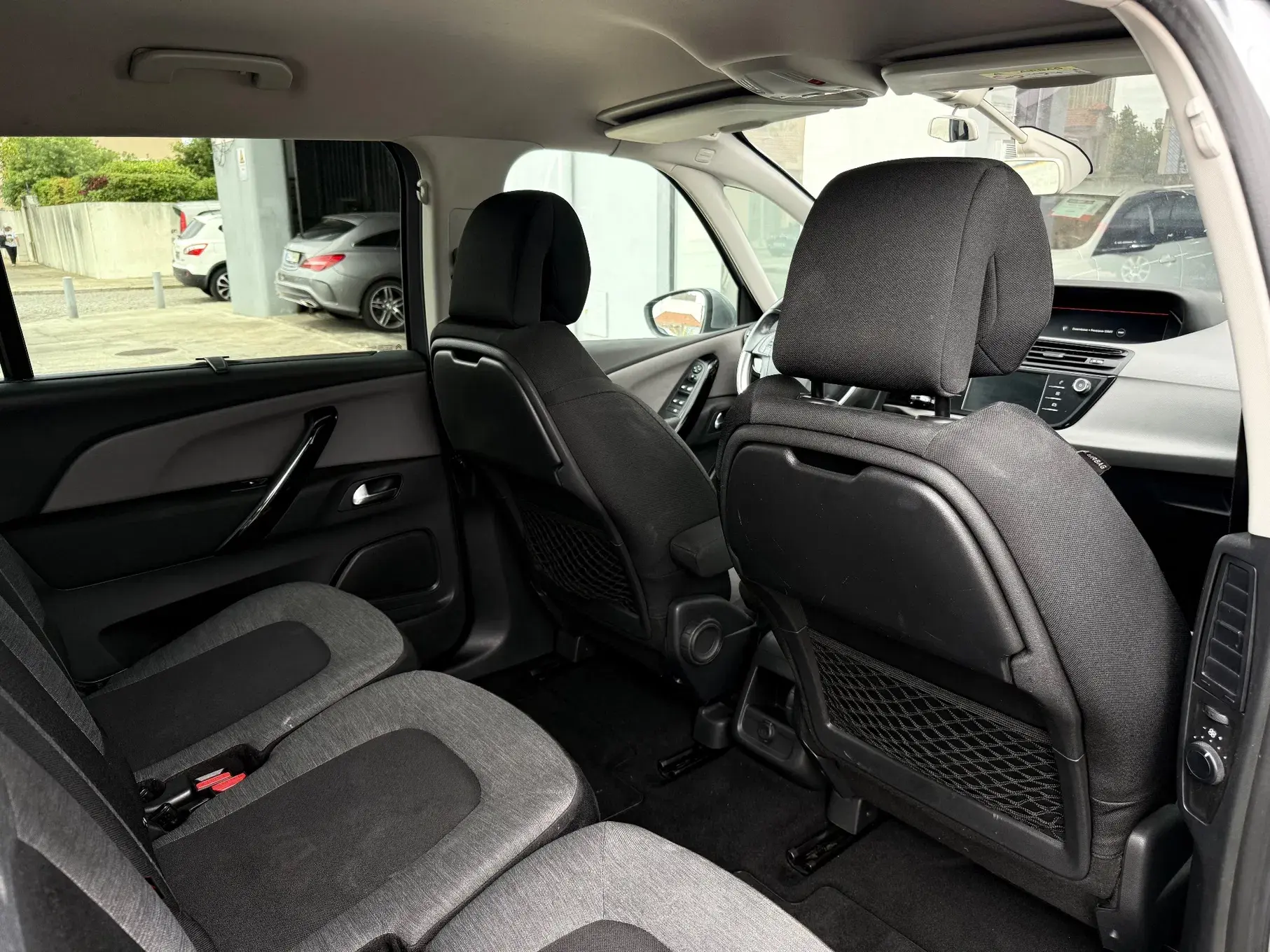 Citroen Grand C4 Spacetourer Outro 8