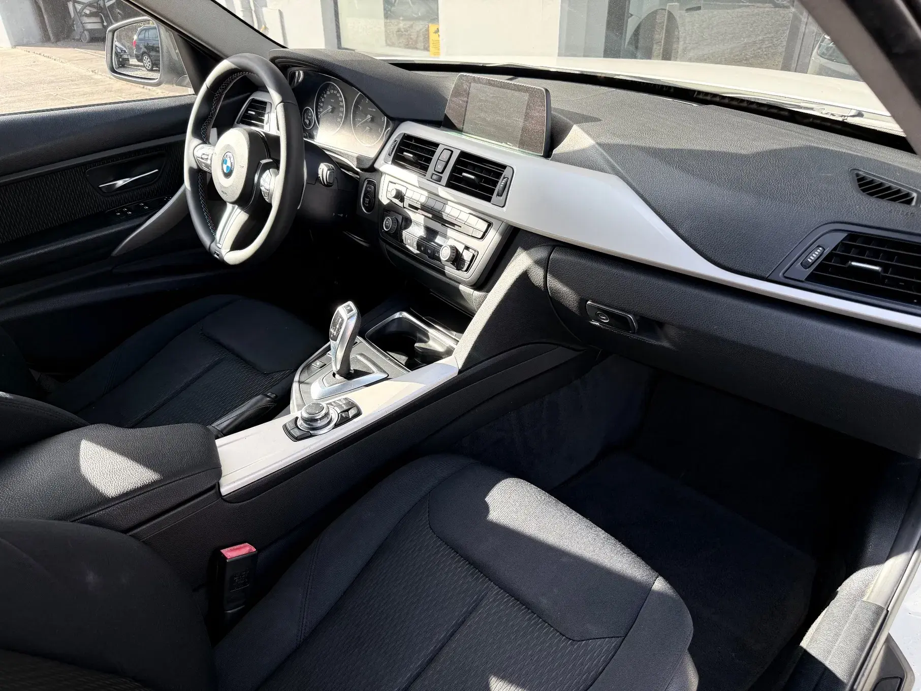 BMW 318 d Auto Pack M 9