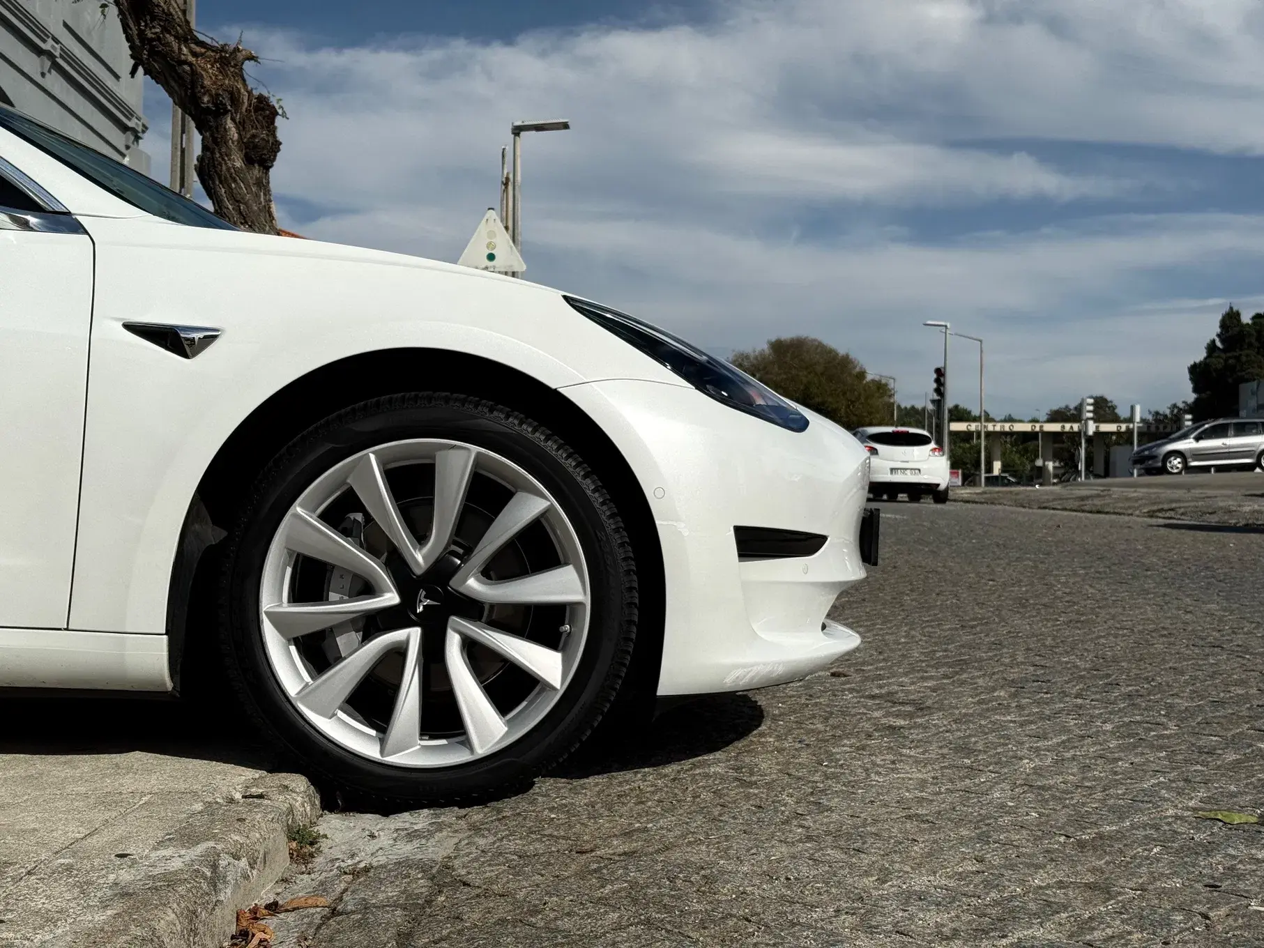 Tesla Model 3 Standard RWD Plus 3