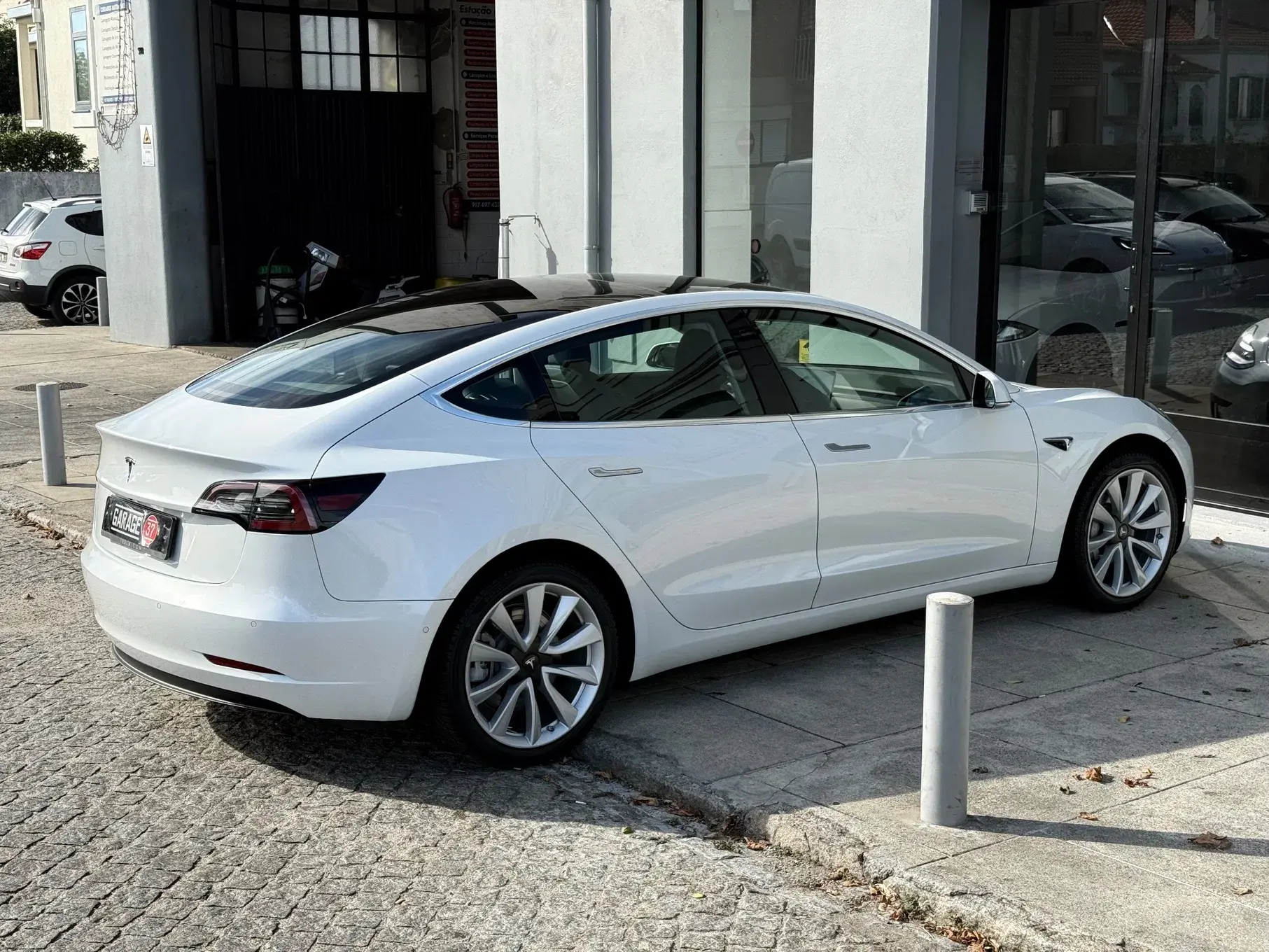 Tesla Model 3 Standard RWD Plus 2