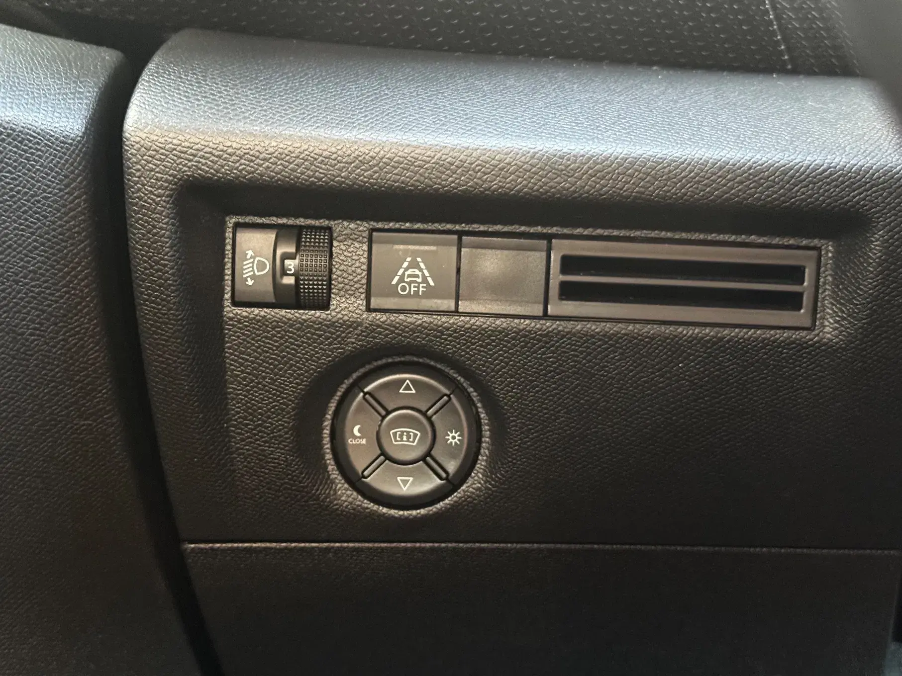 Citroen C4 1.2 PureTech Shine 19