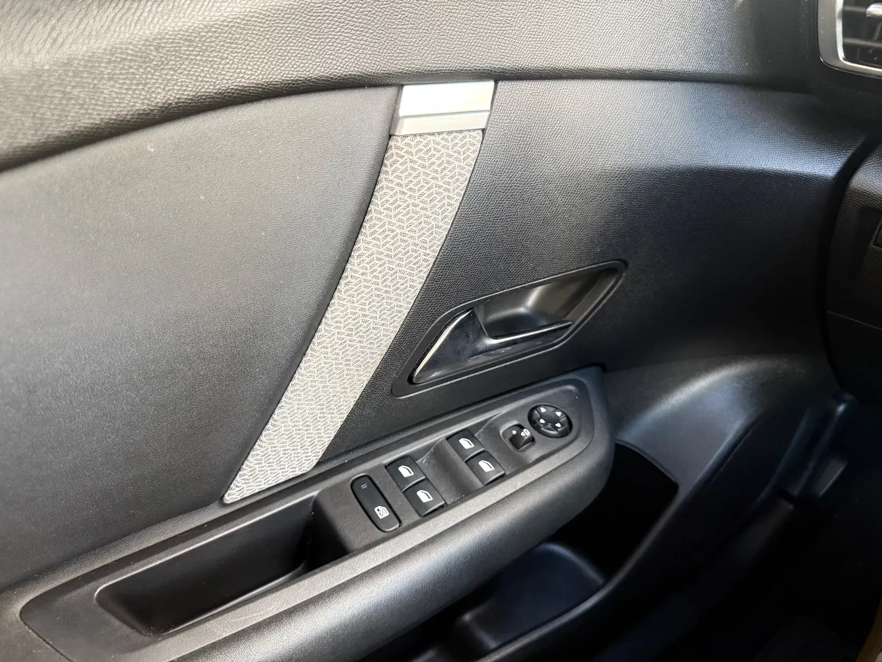 Citroen C4 1.2 PureTech Shine 20