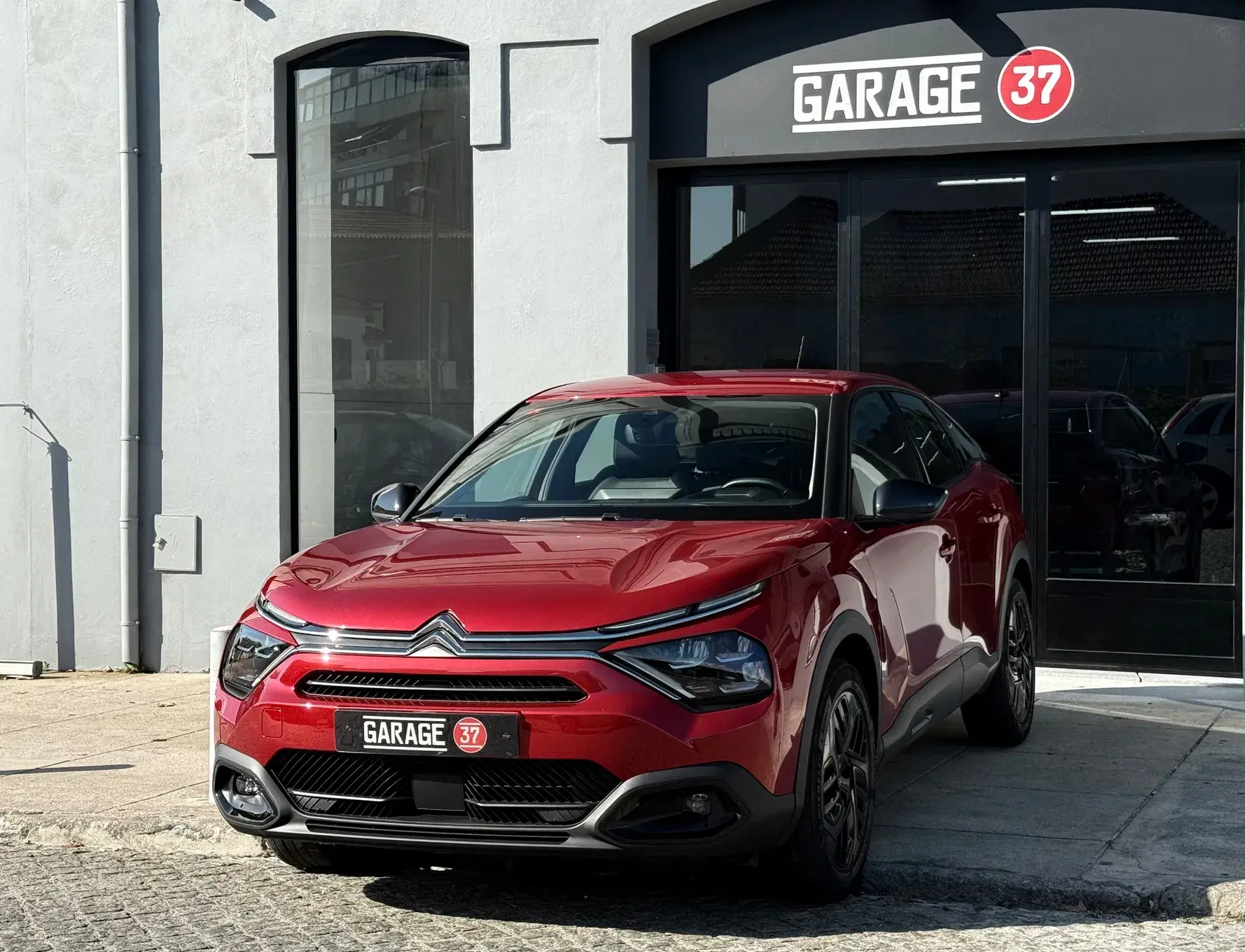 Citroen C4 1.2 PureTech Shine 23