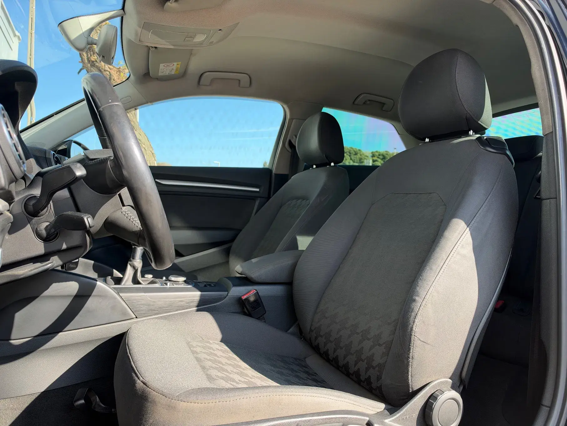 Audi A3 1.6 TDI (clean diesel) Attraction 6