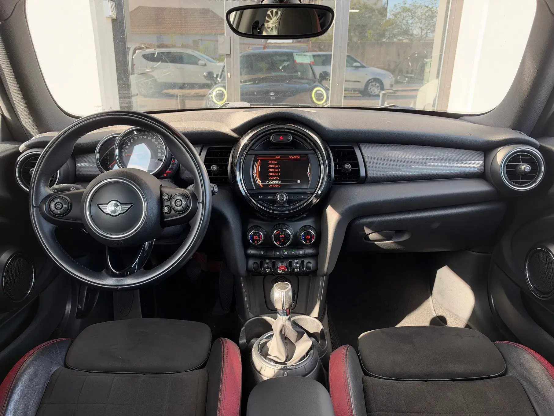 MINI 3 Portas Cooper D 7