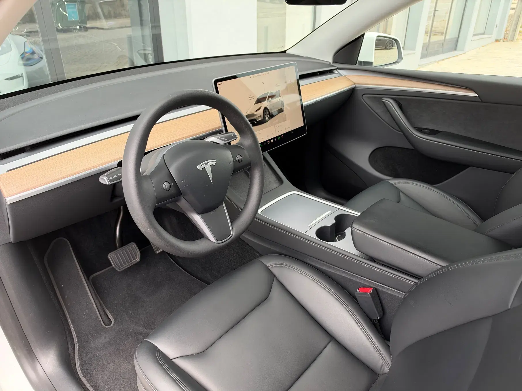 Tesla Model Y Long Range Dual Motor AWD 4