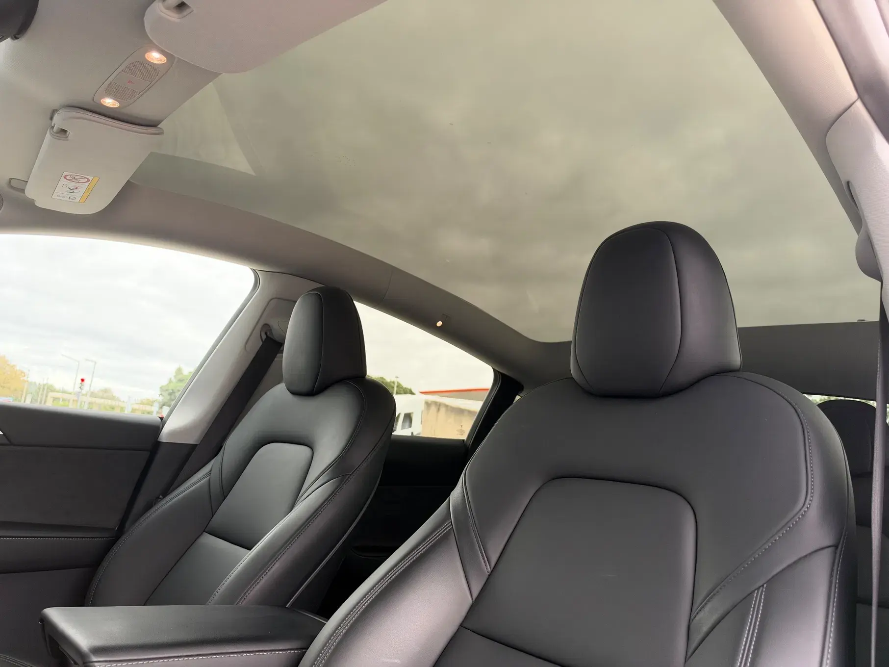 Tesla Model Y Long Range Dual Motor AWD 15