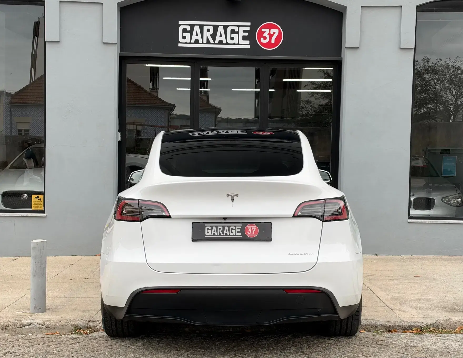 Tesla Model Y Long Range Dual Motor AWD 25