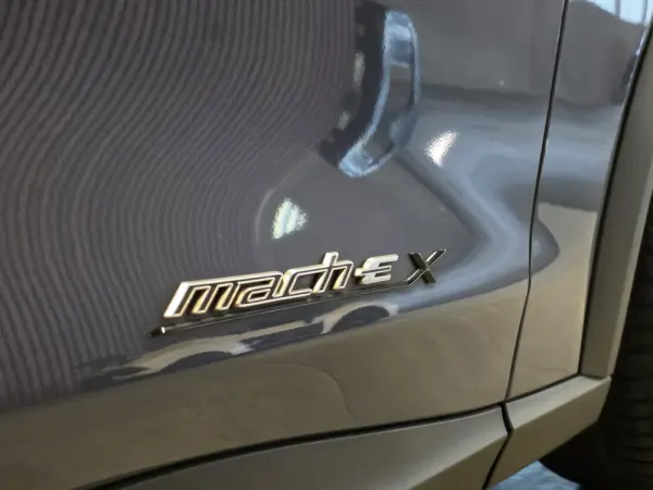 Ford Mustang Mach-E 98.7 kWh Premium 8