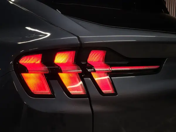Ford Mustang Mach-E 98.7 kWh Premium 45