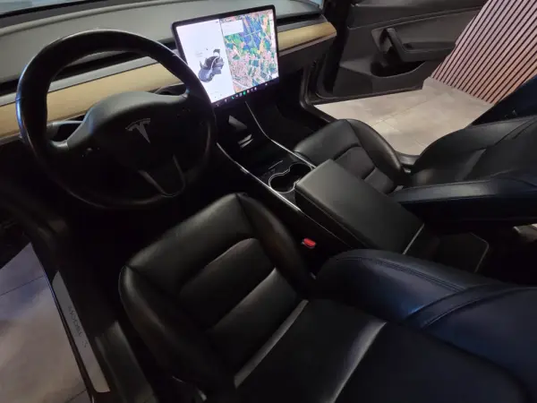 Tesla Model 3 Standard Range Plus RWD 4