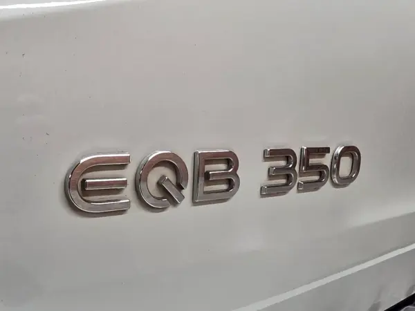 Mercedes-Benz EQB 350 4Matic AMG Line 8