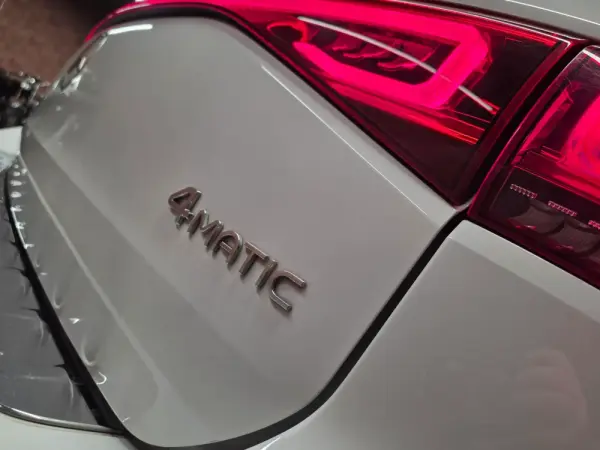 Mercedes-Benz EQB 350 4Matic AMG Line 13