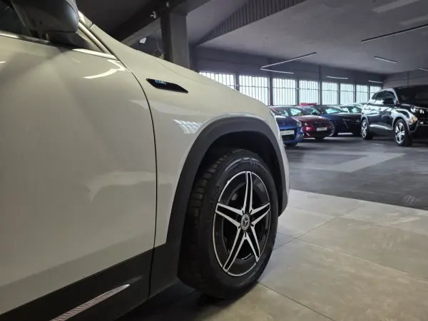 Mercedes-Benz EQB 350 4Matic AMG Line 15