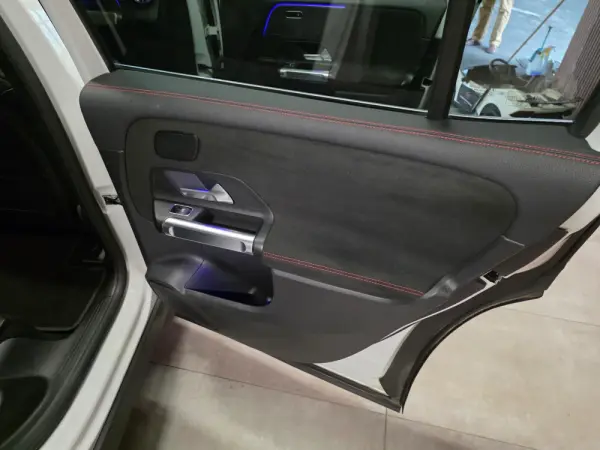 Mercedes-Benz EQB 350 4Matic AMG Line 30