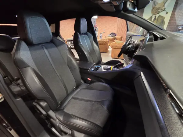Peugeot 3008 BlueHDi 130 Stop & Start EAT8 GT Pack 10
