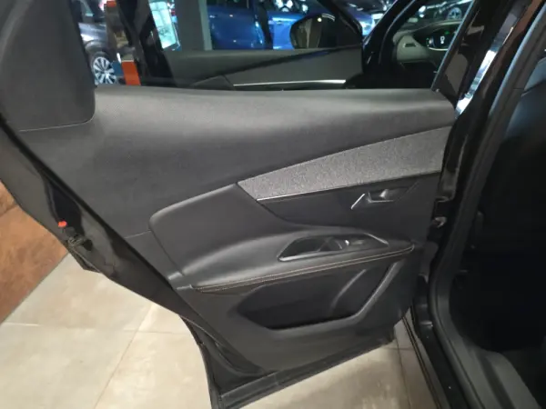 Peugeot 3008 BlueHDi 130 Stop & Start EAT8 GT Pack 16
