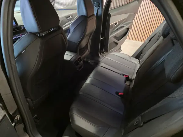 Peugeot 3008 BlueHDi 130 Stop & Start EAT8 GT Pack 17