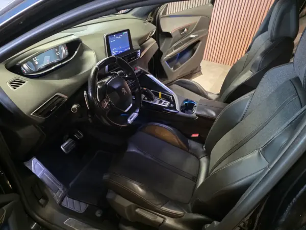 Peugeot 3008 BlueHDi 130 Stop & Start EAT8 GT Pack 19