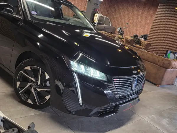 Peugeot 308 SW PureTech 130 GPF EAT8 Stop & Start Allure Pack 39