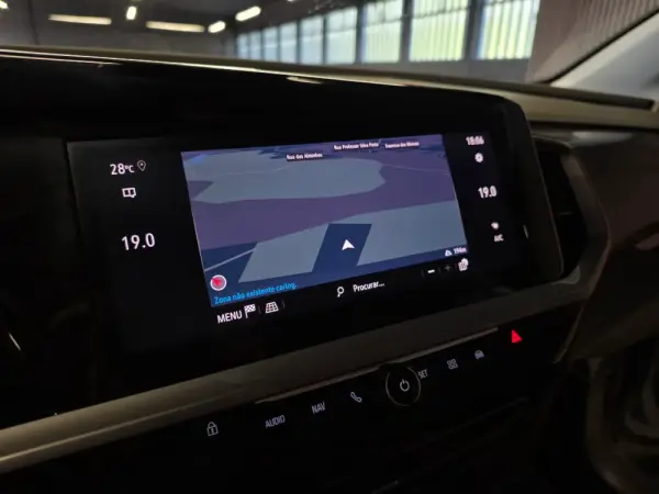 Opel Grandland Outro 16