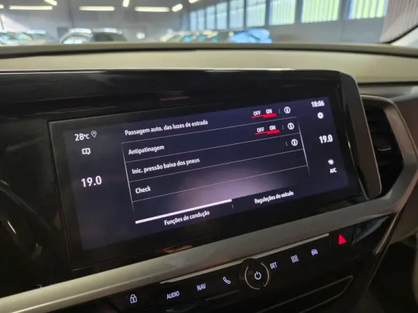 Opel Grandland Outro 17