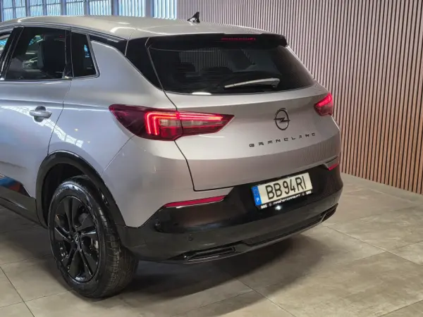 Opel Grandland Outro 35