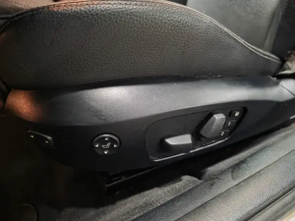 BMW 320 d Navigation Auto 7