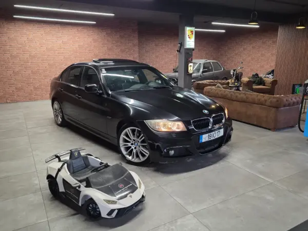 BMW 320 d Navigation Auto 30