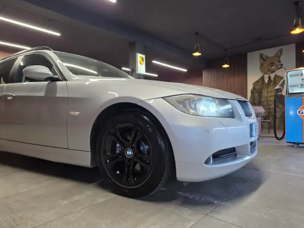 BMW 320 d Navigation 8