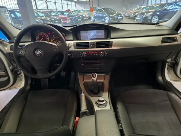 BMW 320 d Navigation 12