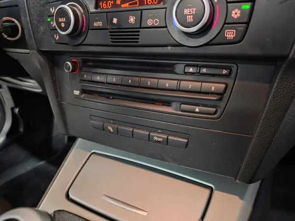 BMW 320 d Navigation 25