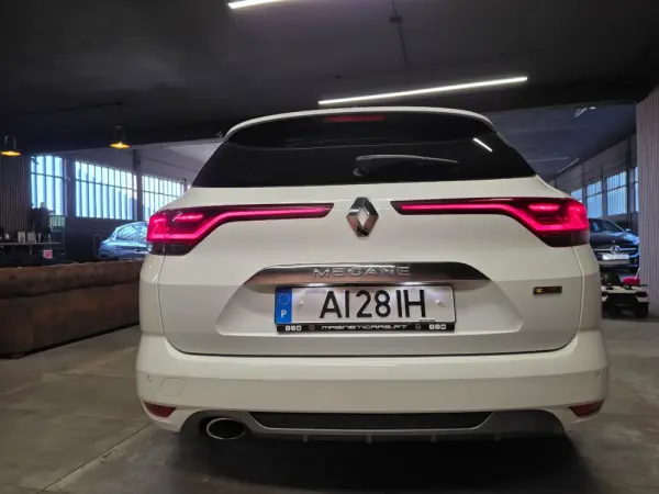 Renault Mégane Sport Tourer 1.5 Blue dCi R.S. Line 6