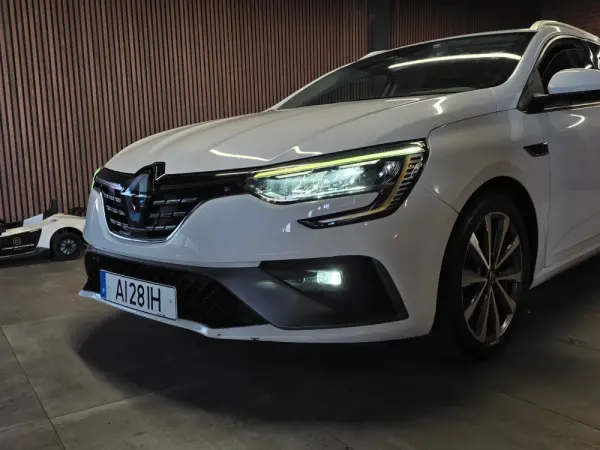 Renault Mégane Sport Tourer 1.5 Blue dCi R.S. Line 42