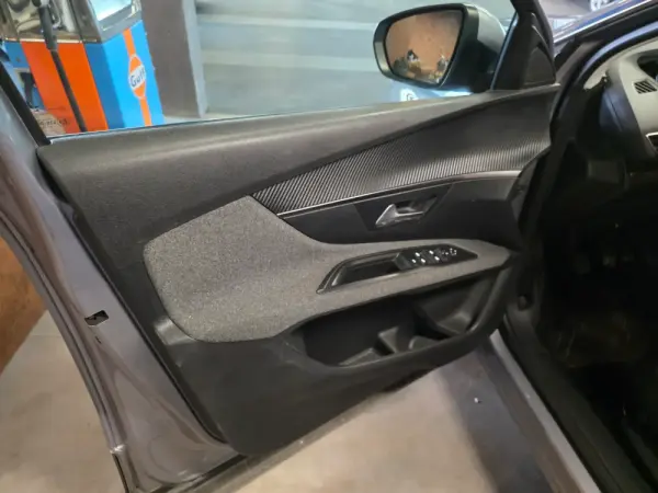 Peugeot 3008 1.5 BlueHDi Active 9