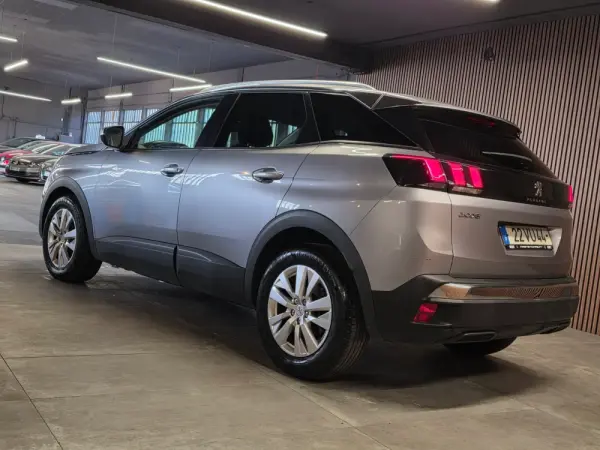 Peugeot 3008 1.5 BlueHDi Active 12