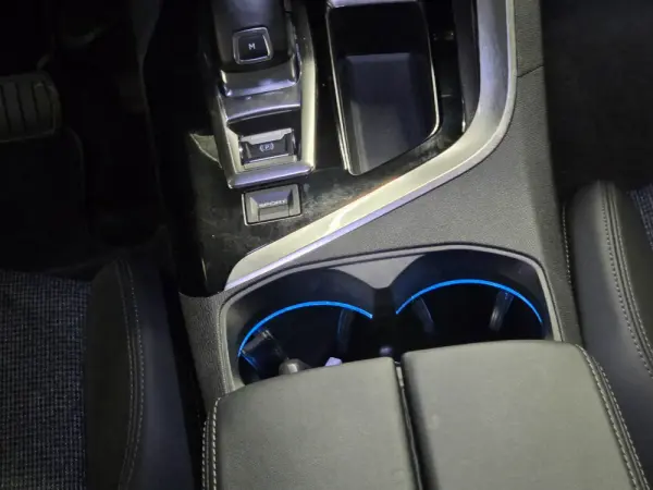 Peugeot 3008 BlueHDi 130 Stop & Start EAT8 Allure 5