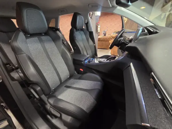Peugeot 3008 BlueHDi 130 Stop & Start EAT8 Allure 9