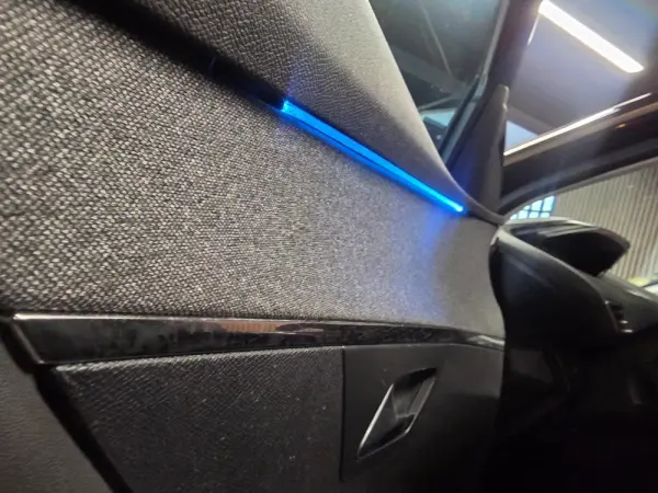 Peugeot 3008 BlueHDi 130 Stop & Start EAT8 Allure 17