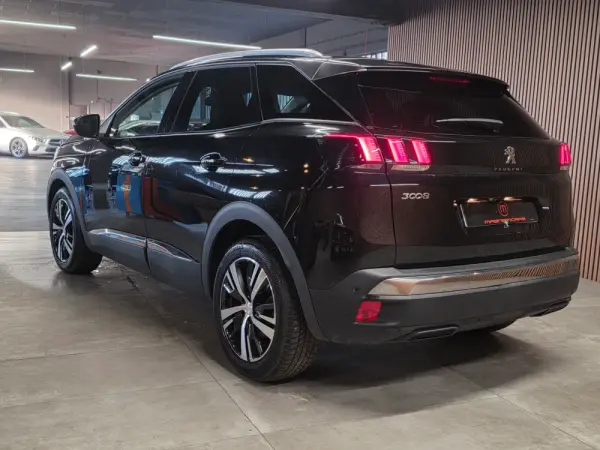 Peugeot 3008 BlueHDi 130 Stop & Start EAT8 Allure 24