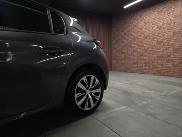Peugeot 208 1.5 BlueHDi Active 19