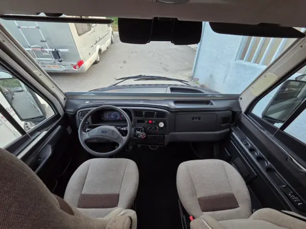 Knaus Travel Liner Outro 24