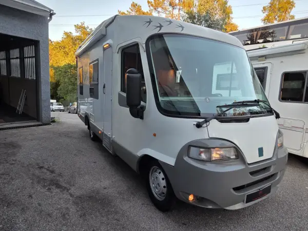 Knaus Travel Liner Outro 31
