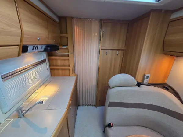 Knaus Travel Liner Outro 34