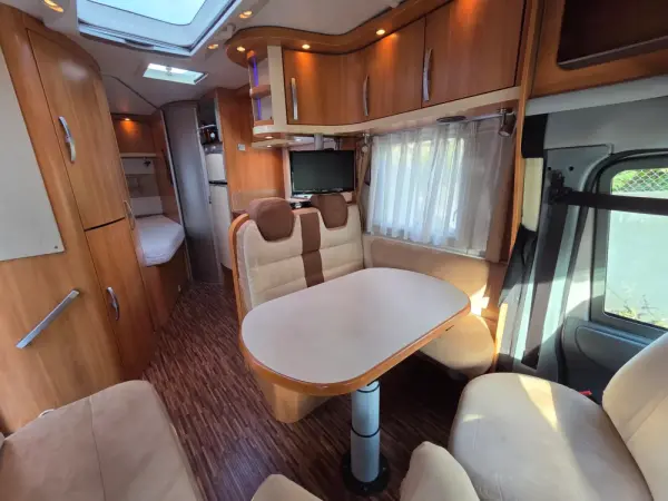 Hymer Tramp CL Outro 13