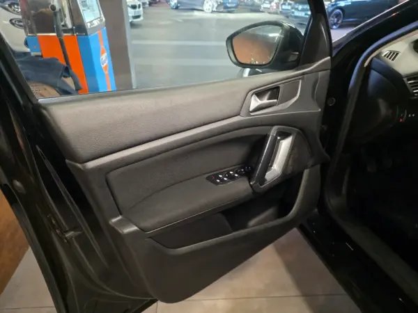 Peugeot 308 SW BlueHDi 120 Stop & Start Active 3