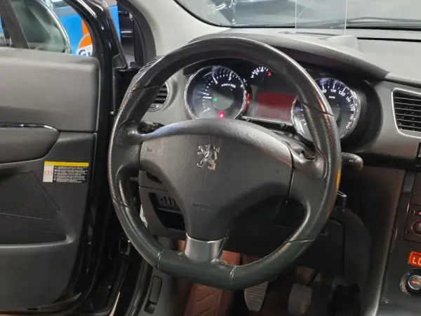 Peugeot 3008 1.6 HDi Sport 11