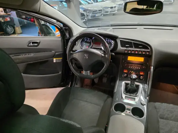 Peugeot 3008 1.6 HDi Sport 15